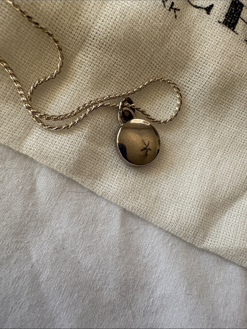 Silver 925 chain with a Coach Enamel Logo Disc - Picture 3 of 5